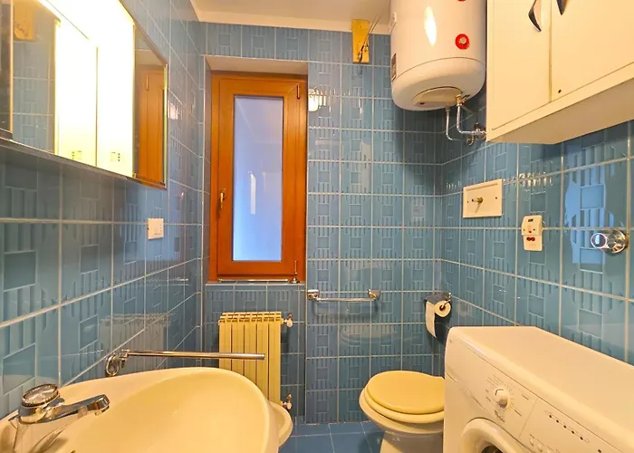 Hostdomus - Weekend Apartment