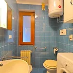Hostdomus - Weekend Apartment